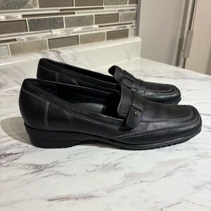 Naturalizer women’s loafers classic black slip on shoes